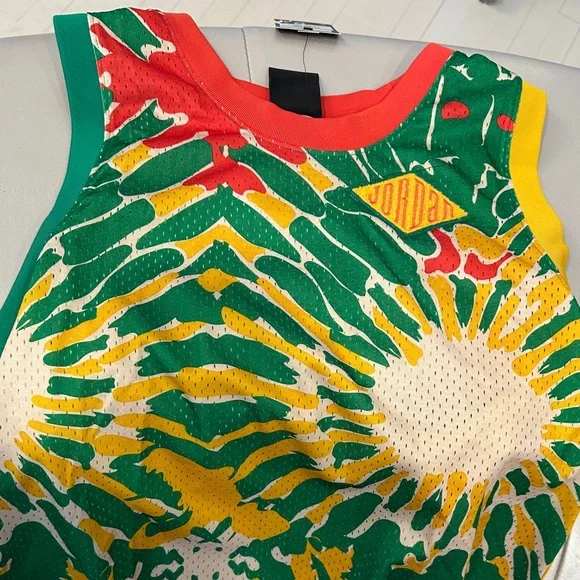 Nike Men's Multicolor Graphic Basketball Jersey - Green/Yellow/Red/White - Picture 3 of 6